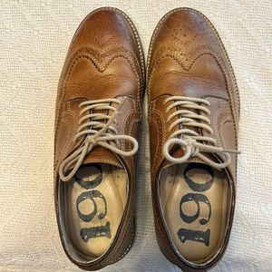 1901 Men’s dress shoe.